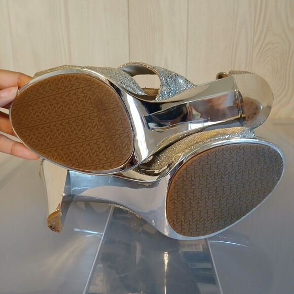 Michael Kors Size 9M Berkley T-Strap Silver Gold Glitter Zip Peep Toe Heels READ - Picture 5 of 16